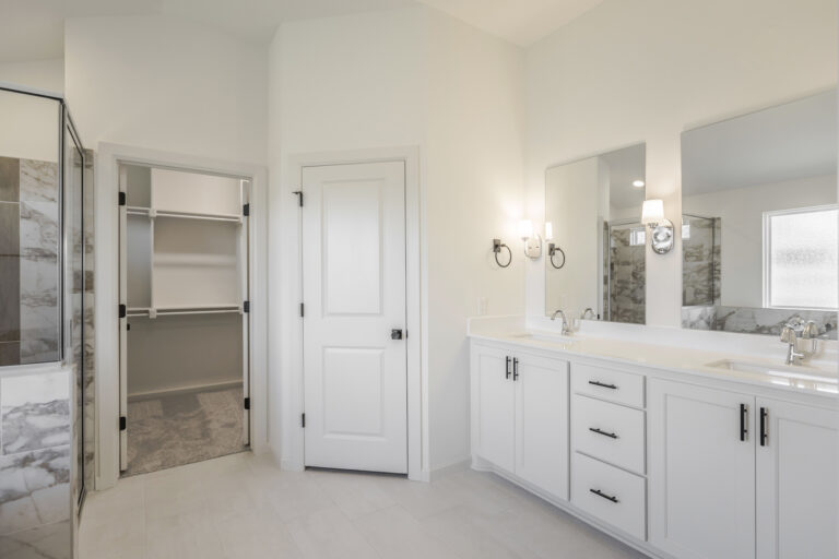 Main Bath A