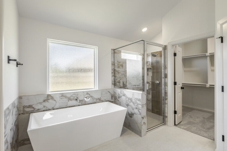 Main Bath B